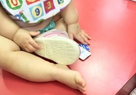 赤ちゃんの「初めての靴（ファーストシューズ）選び」
